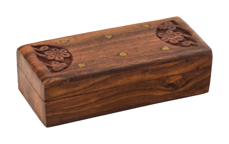 Sanu Babu Šperkovnice ze dřeva, ručně vyřezávaná, mosazná intarzie, 13x6x4cm (1P)