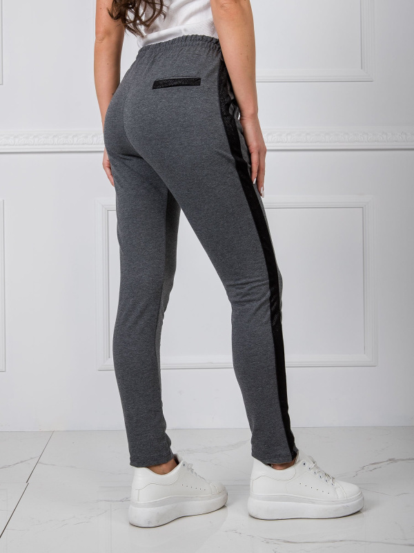 Tepláky RV-DR-5371.38P BASIC FEEL GOOD Barva: Šedá - tmavě, Velikost: M