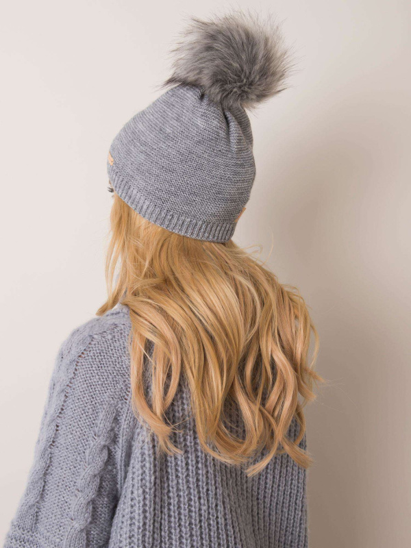 Dámská čepice.69 šedá jedna velikost