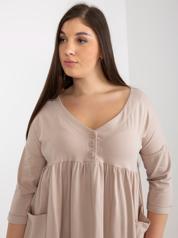 Šaty Plus Size RV-SK-8529.37P RELEVANCE Barva: Béžová, Velikost: UNI