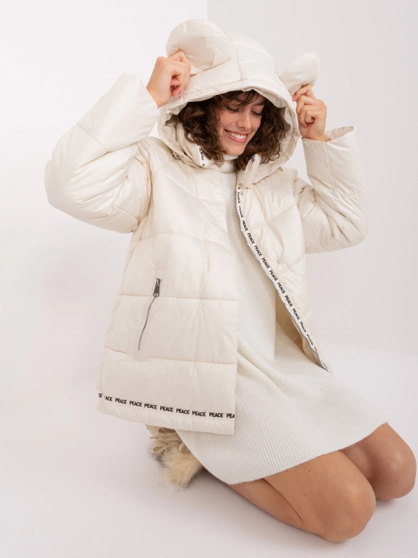 Trendy. ING Bunda -NM-KR-TR522.96P Barva: Béžová - světle, Velikost: M/L