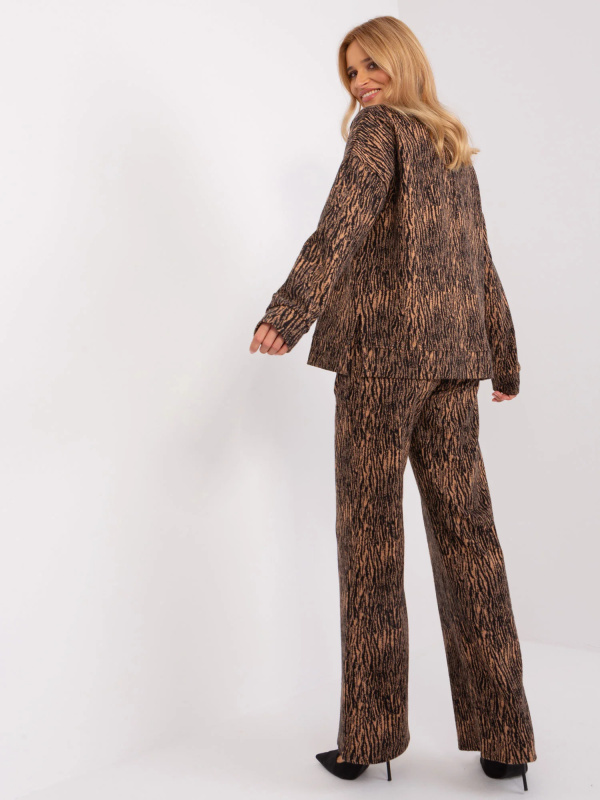 Sada LK KMPL 509464 2.21 velbloudů L/XL