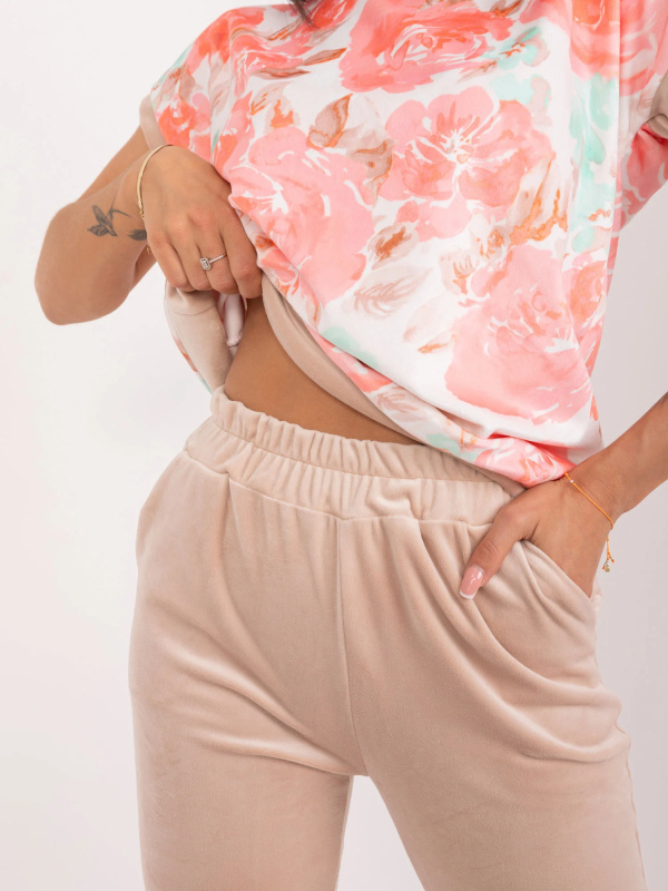 WN KMPL 738 1.81 béžová L