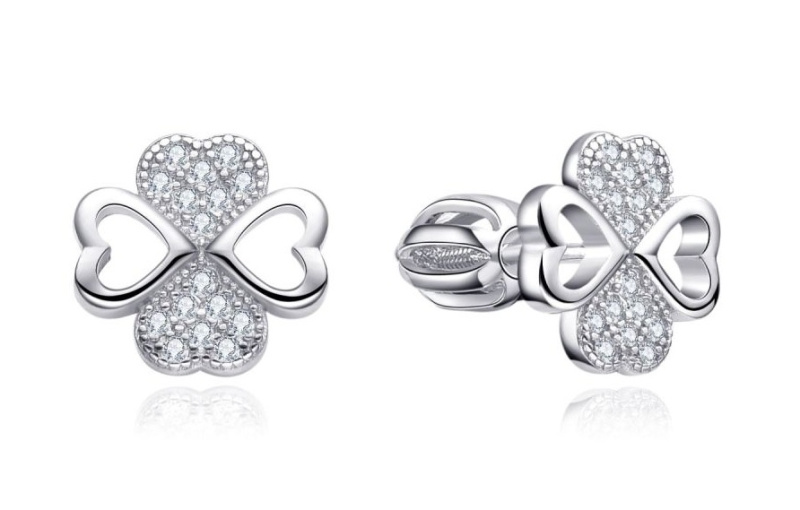 MOISS Půvabné stříbrné náušnice Čtyřlístek se zirkony E0004479