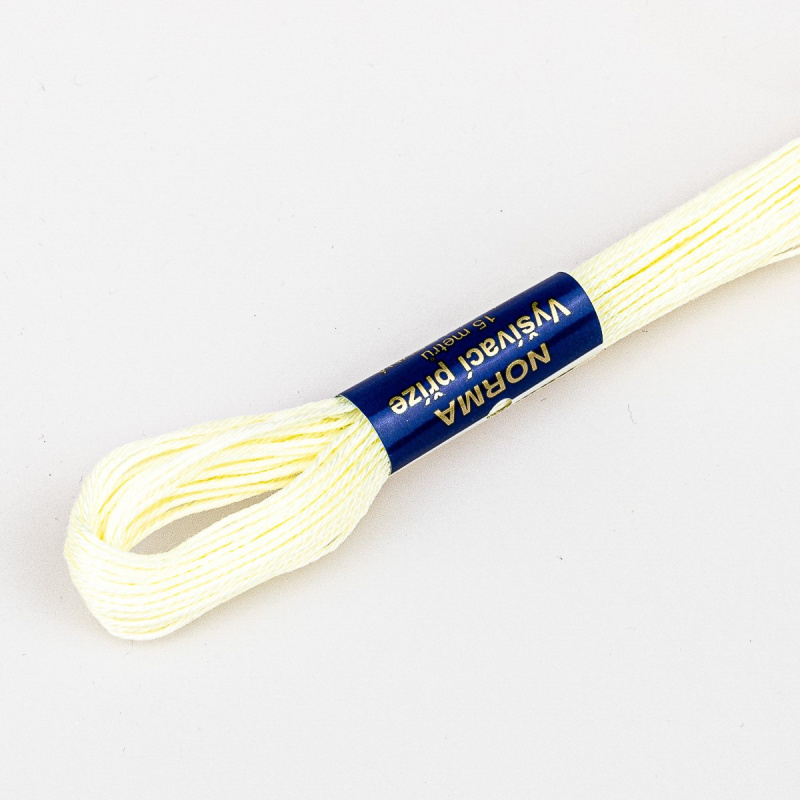 Niťárna Vyšívací příze NORMA / BAVLNKA 1102 smetanová, jednobarevná, 1,5g/15m