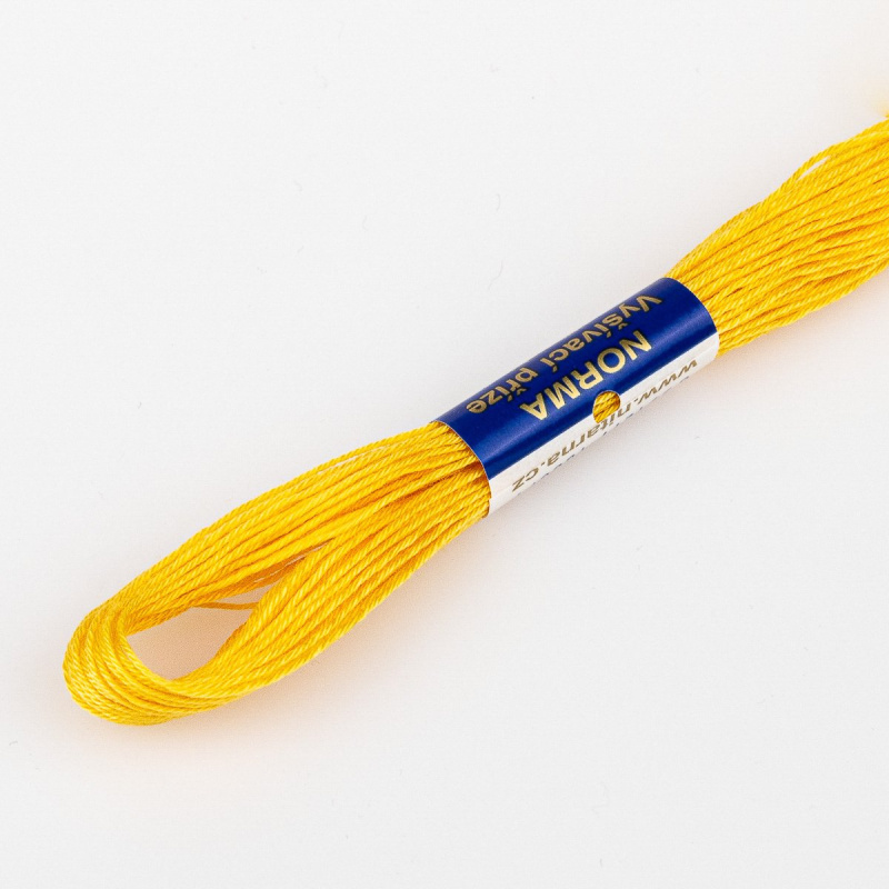 Niťárna Vyšívací příze NORMA / BAVLNKA 1262 světle oranžová, jednobarevná, 1,5g/15m