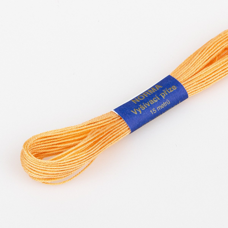 Niťárna Vyšívací příze NORMA / BAVLNKA 2732 meruňková oranžová, jednobarevná, 1,5g/15m