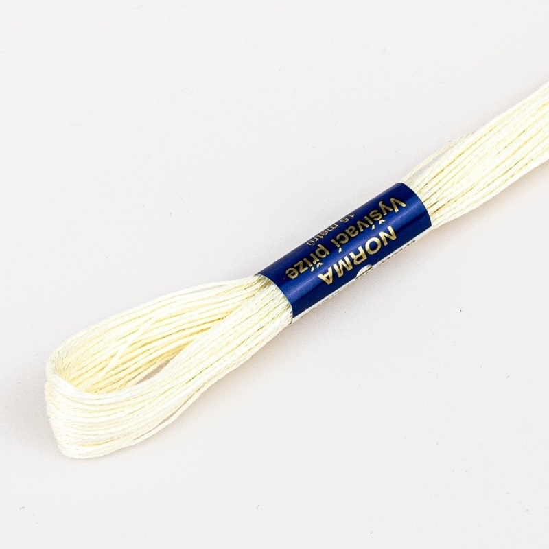 Niťárna Vyšívací příze NORMA / BAVLNKA 7102 světle krémová, jednobarevná, 1,5g/15m