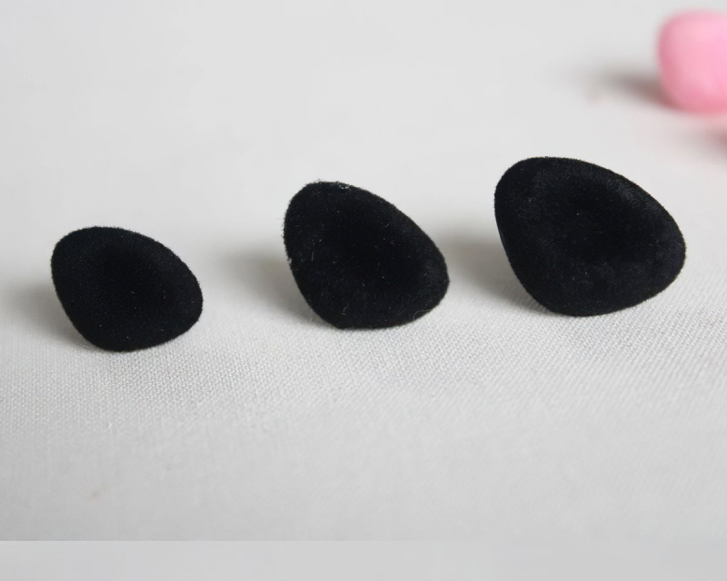 Bezpečnostní nos (čumáček) semišový, jednobarevný černý, 10x12mm