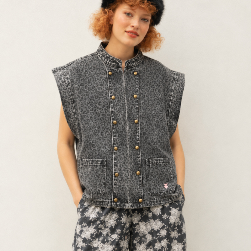 SISTERS DEPARTMENT Dámská vesta black denim - animal Velikost: S