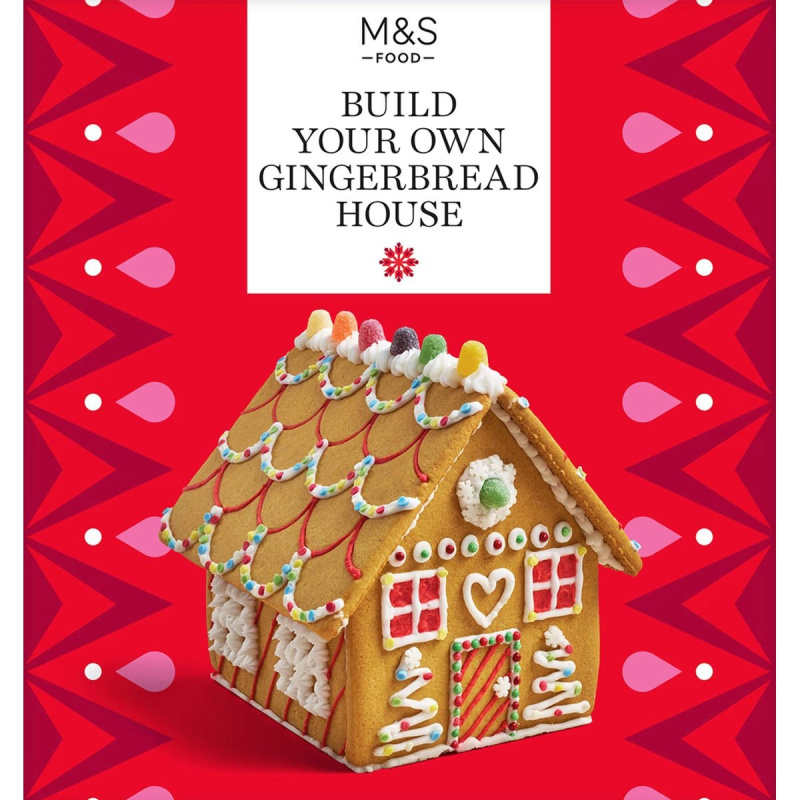 M&S Perníkové sušenky s tubami bílé a červené polevy, želé bonbóny s ovocnými příchutěmi, červeným a zeleným cukrářským zdobením, vícebarevnou cukrovo