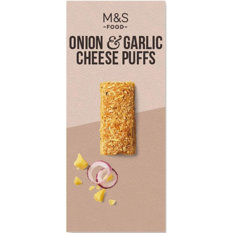 Marks & Spencer Pečené sušenky z listového těsta s vyzrálým plnotučným sýrem Gouda, cibulí a česnekem