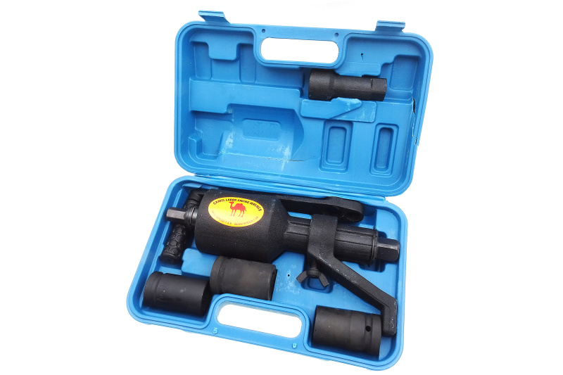 Násobič krouticího momentu 1:56 (až 3600 Nm), hlavice 32 a 33 mm - Ferdus 15.05