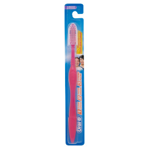 ORAL-B Zubní kartáček Clean Střední 1 ks