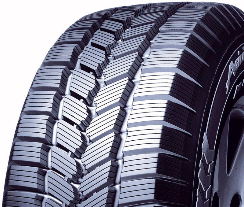 Michelin AGILIS 51 SNOW-ICE 215/65 R15 104t