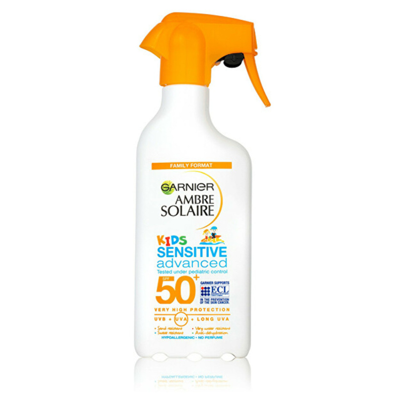Garnier Ambre Solaire Sensitive Advanced ochranný sprej pro děti SPF 50+ 270 ml