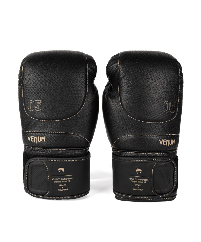 Venum Impact Evo Scales Boxing Gloves - Black Velikost: 14oz