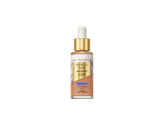 Max Factor Miracle Pure pečující make-up odstín 60-80 Light To Medium 30 ml