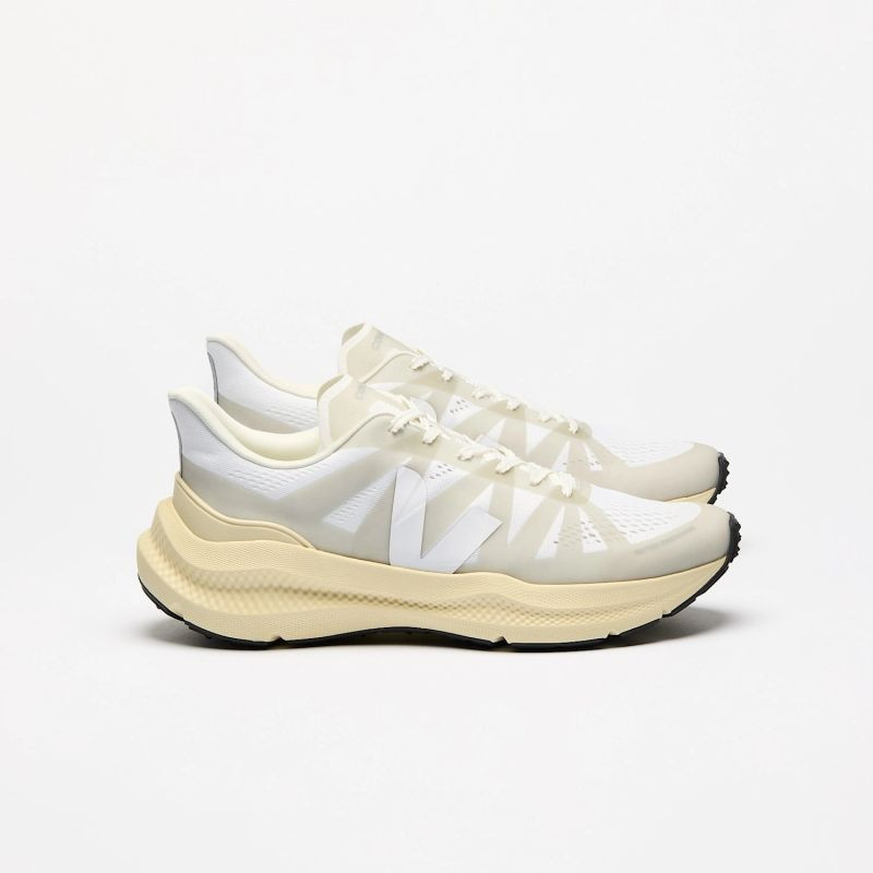 Běžecká obuv Veja Condor 3 Adv Enmesh W CE2820742A 38