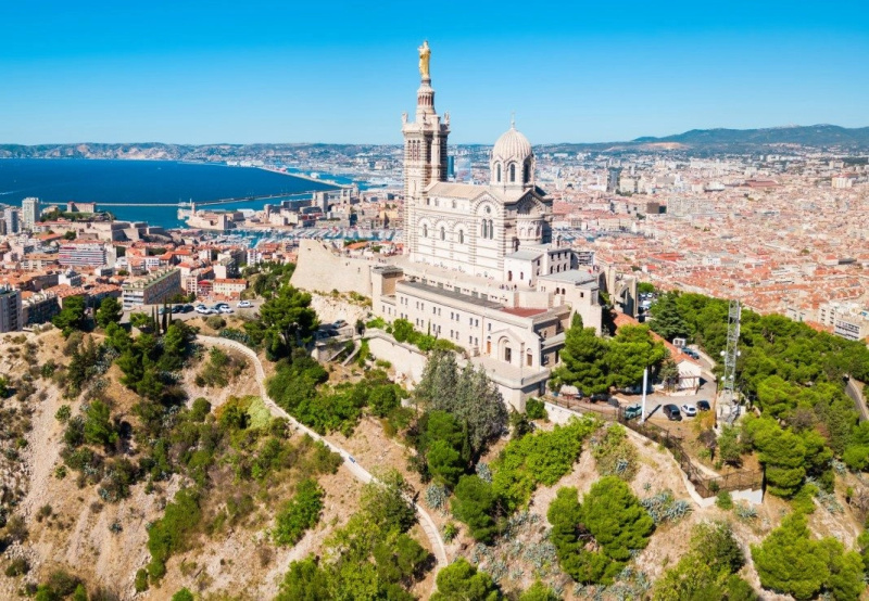 Puzzle Bazilika Notre-Dame de la Garde 1000 dílků