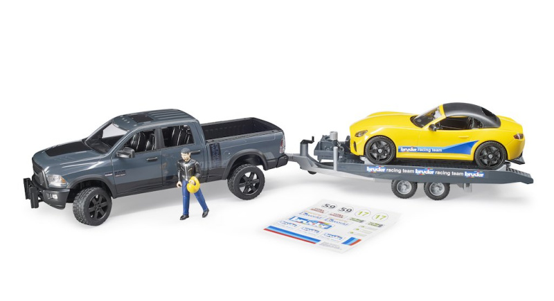 Bruder Terénní auto RAM se sportovním vozem a figurkou