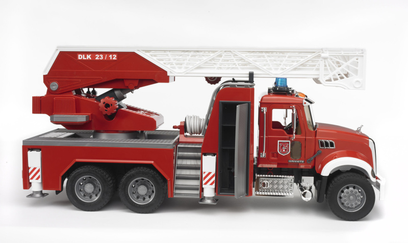 Bruder Nákladní auto MACK Granit požární žebřík