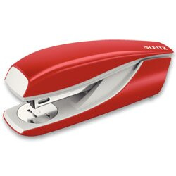 Sešívačka LEITZ 5502, červená