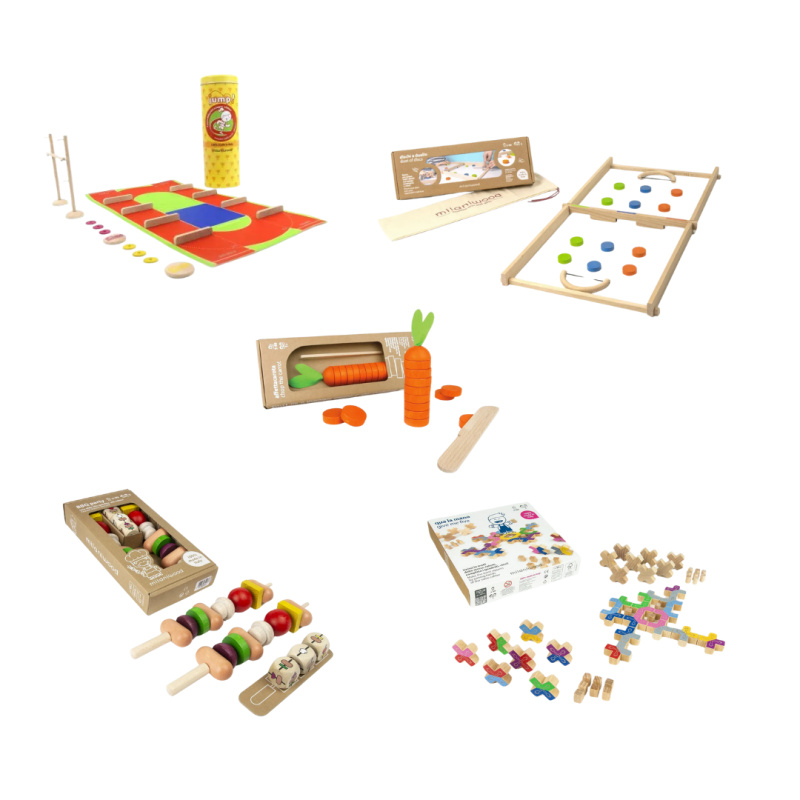 NIVEA Invisible Black & White Pure antiperspirant ve spreji pro ženy 150 ml