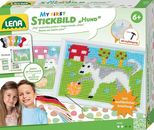 Lena První vyšívání pes