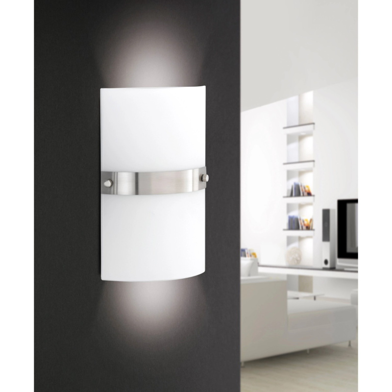 Paul Neuhaus Nástěnné svítidlo Square, ocel/mléčné sklo, 25,5 x 15,5 cm