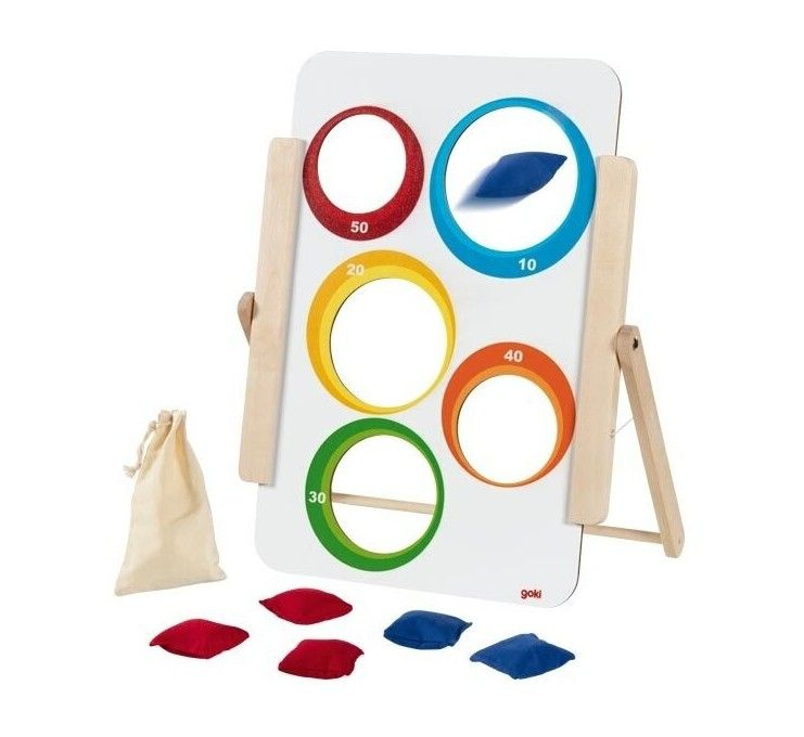 Hra s házením pytlů