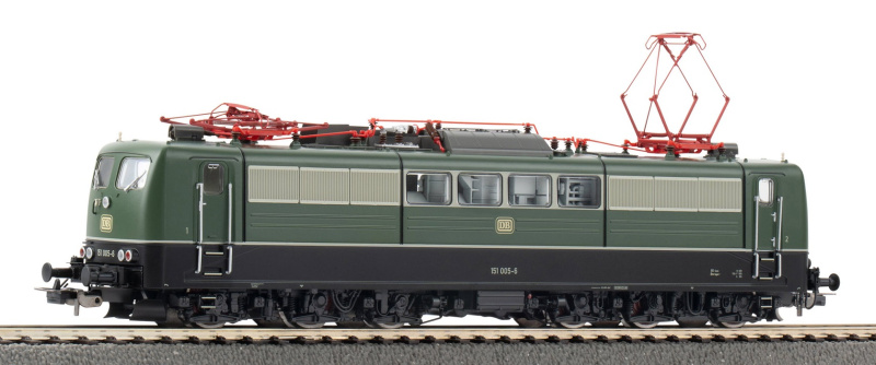 Piko Elektrická lokomotiva BR 151 DB IV - 21704