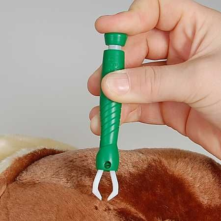 Kleště na klíšťata plast zelené KAR 1 ks
