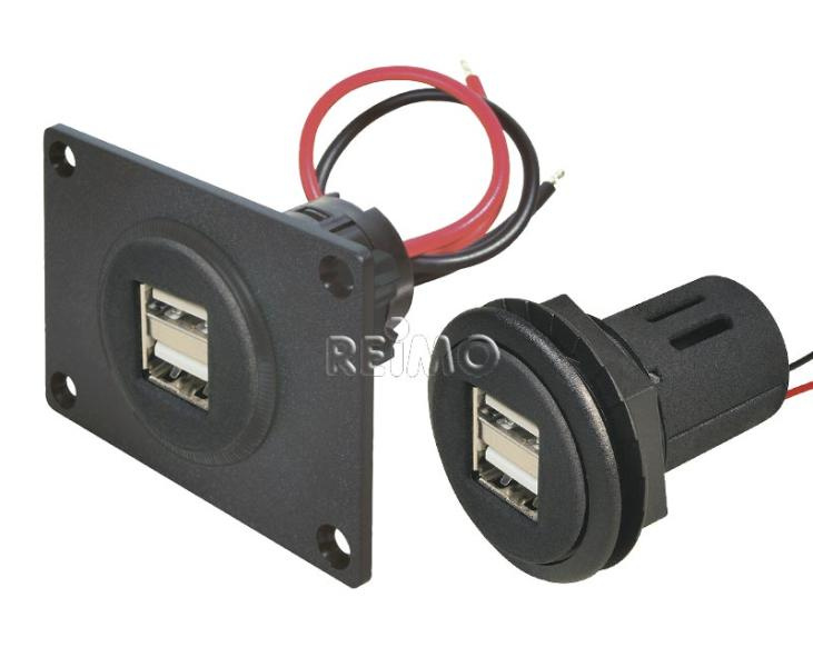 Panelový box USB 12/5V s dvojitým USB 2x2,5A s montážní deskou