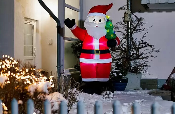 German LED nafukovací vánoční dekorace Santa Claus / 12 W / výška 245 cm / venkovní i vnitřní / studená bílá Varianta: ivi1