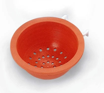 Nobby hnízdo plastové červené s držákem 10cm