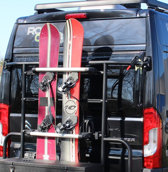 Zadní nosič lyží/snowboardů EuroCarry pro VW T5/6, Ducato, Jumper, Boxer