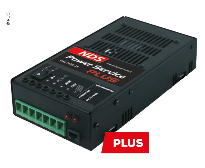 NDS Power Service PWS Plus 30 se solárním regulátorem