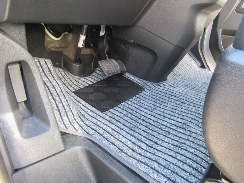 Koberec/rohožka do kabiny pro Citroen Campster od Pössl Varianta: Bota s kolejnicemi
