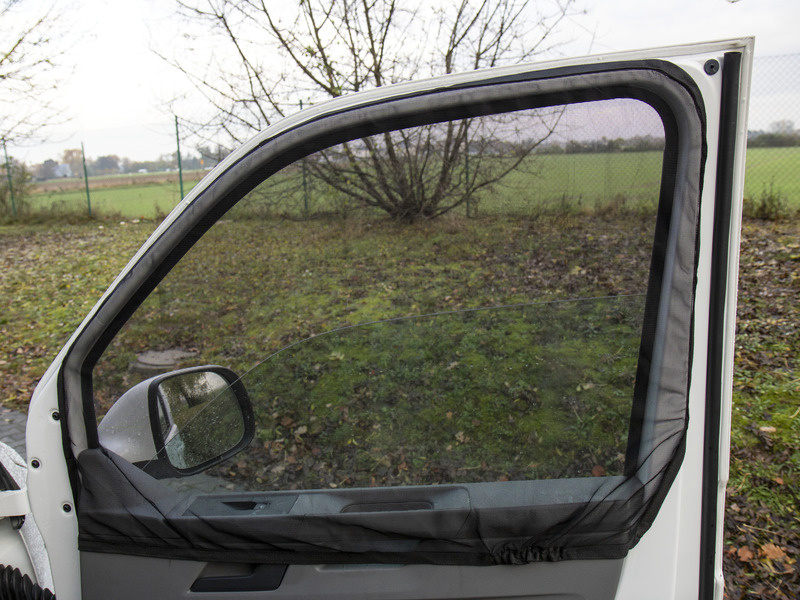 Moskytiéra Carbest na magnety pro Ford V710 Custom/Tourneo od 10/2023 - okna kabiny