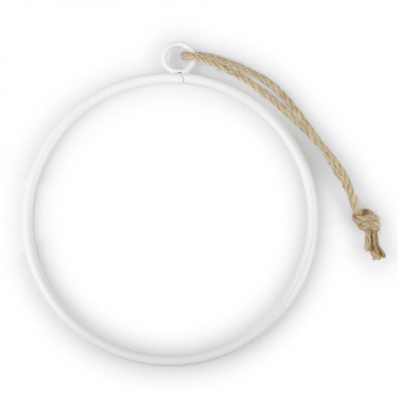 Kruh kovový (1ks) s očkem a jutovým provázkem průměr 15cm bílý