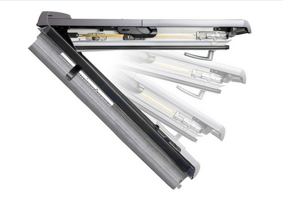 Střešní okno ROTO R89P K200 Rozměry oken: 65x118 cm