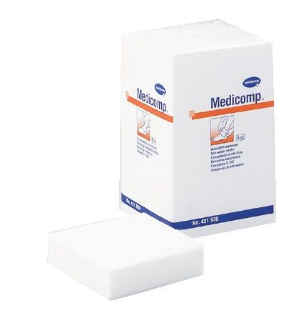 MEDICOMP Kompres nesterilní 7,5 x 7,5 cm 100 kusů