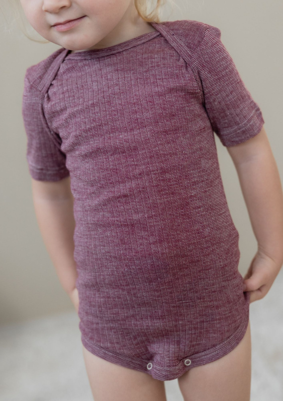 Dětské body z merino vlny, bavlny a hedvábí Cosilana s krátkým rukávem vínový melír Velikost: 98/104