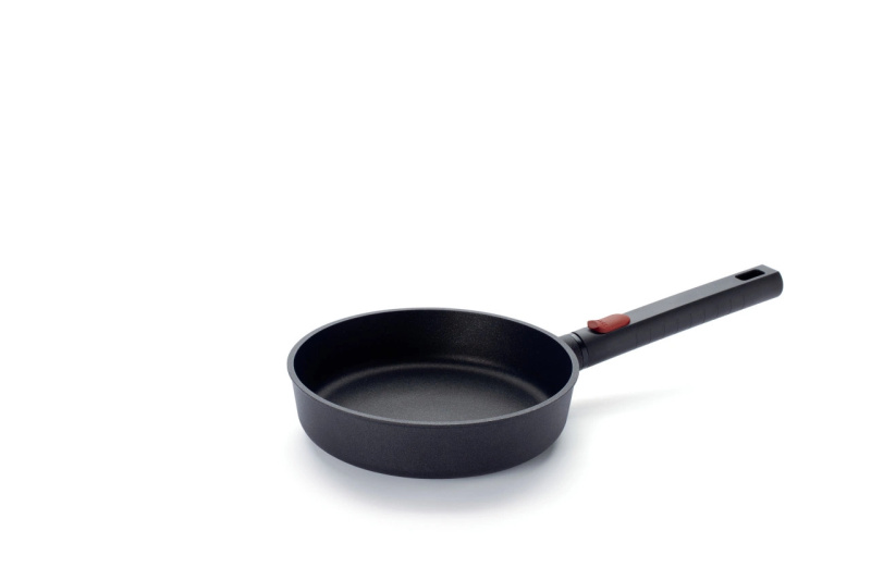 Woll Nepřilnavá pánev Eco Logic QXR s odnímatelnou rukojetí, 20 cm 1520LCI-Q