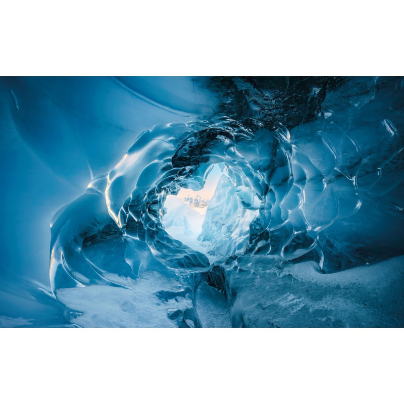 Komar Vliesová fototapeta The Eye of the Glacier 450 x 280 cm