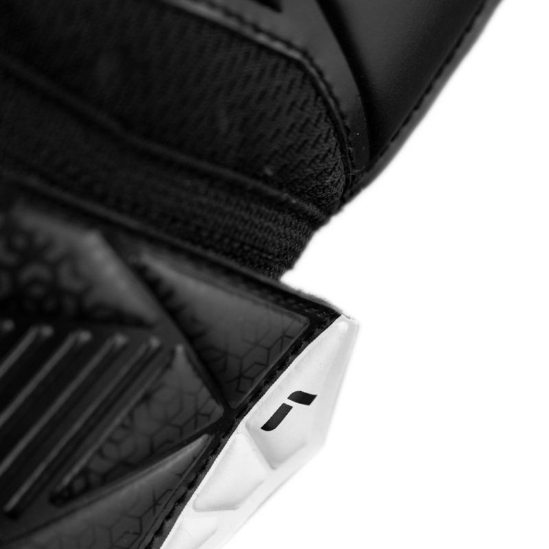 Reusch Attrakt Resist Jr brankářské rukavice 5572615 7700 3,5