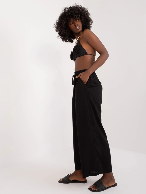 Kalhoty D73761M62237E černé L