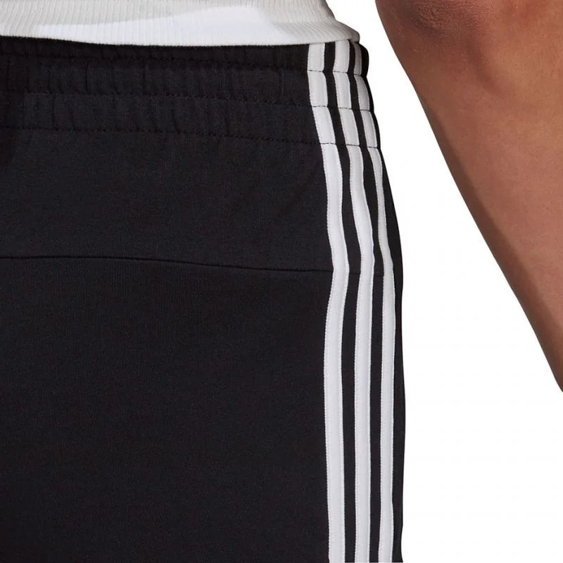 Dámské šortky adidas Essentials Slim Shorts W GM5523 dámské xs