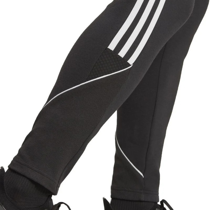 Dámský fotbalový míč Tiro 23 League W HS3608 - Adidas S